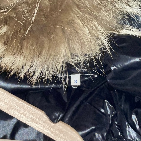 Moncler puffer coat with fur - Picture 4 of 6